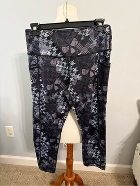 Constantly Varied Gear Black & Gray Skull-Print Performance Leggings